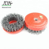 Abrasive nylon disc brush